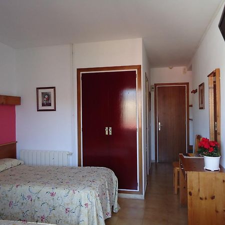 Hostal Magnolia Lloret de Mar Exterior photo