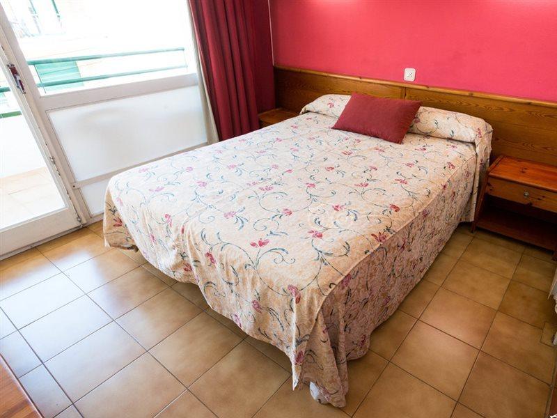 Hostal Magnolia Lloret de Mar Exterior photo