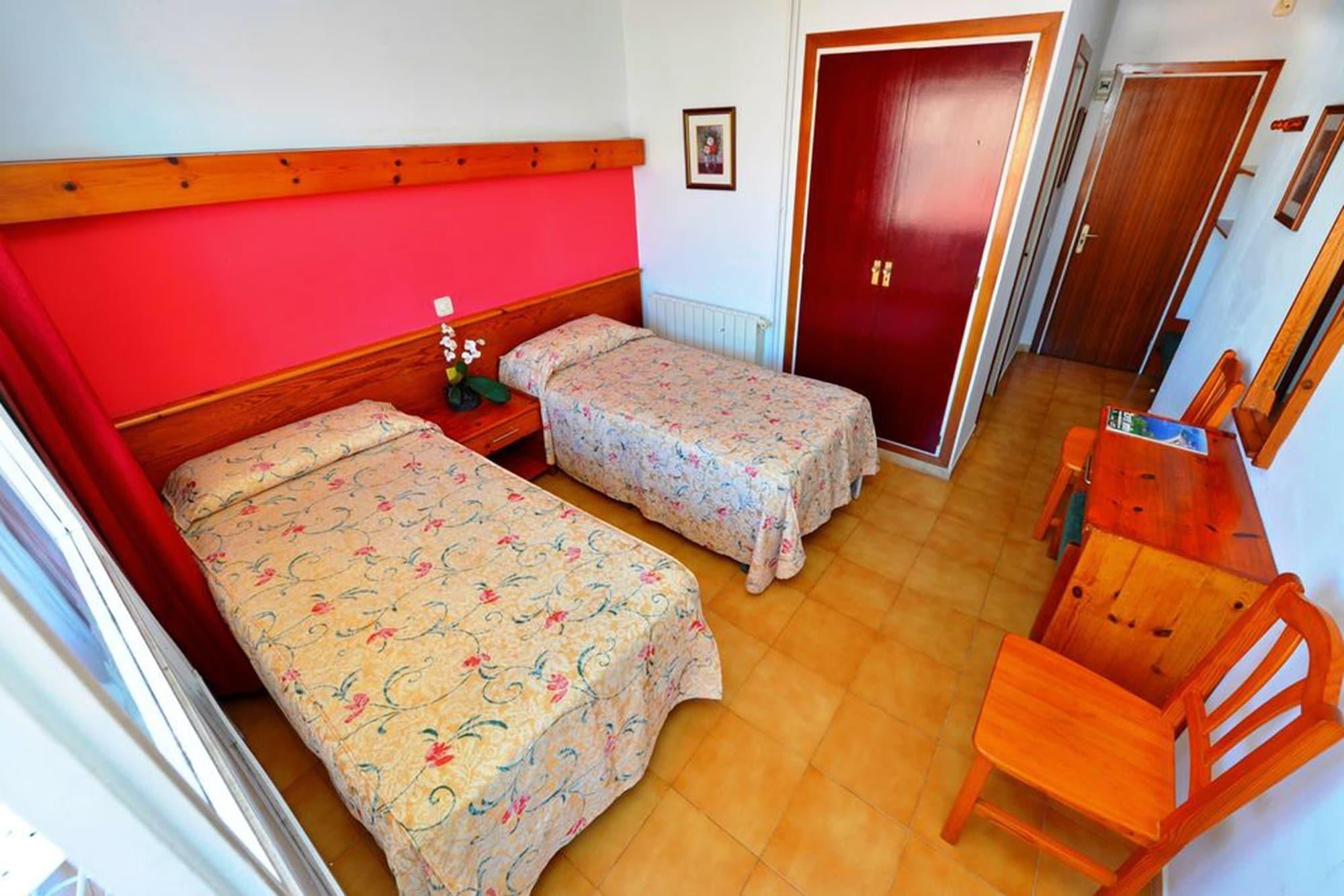 Hostal Magnolia Lloret de Mar Exterior photo