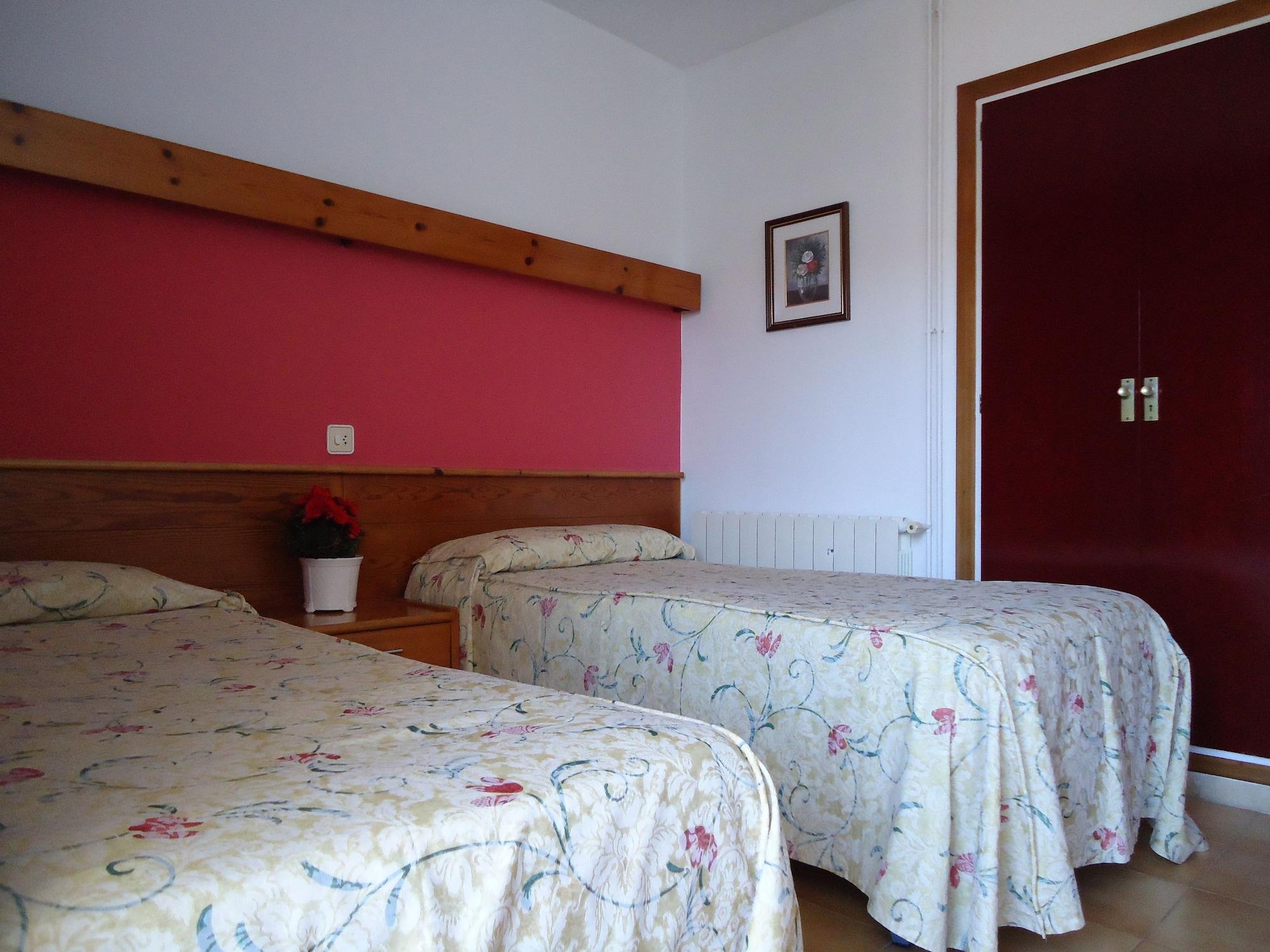 Hostal Magnolia Lloret de Mar Exterior photo