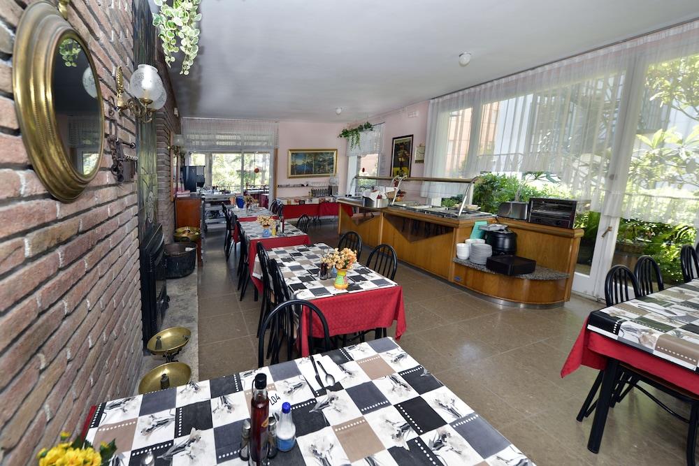 Hostal Magnolia Lloret de Mar Exterior photo
