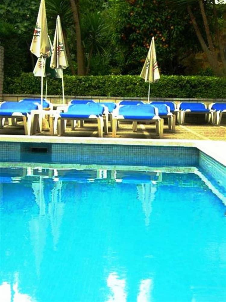Hostal Magnolia Lloret de Mar Exterior photo