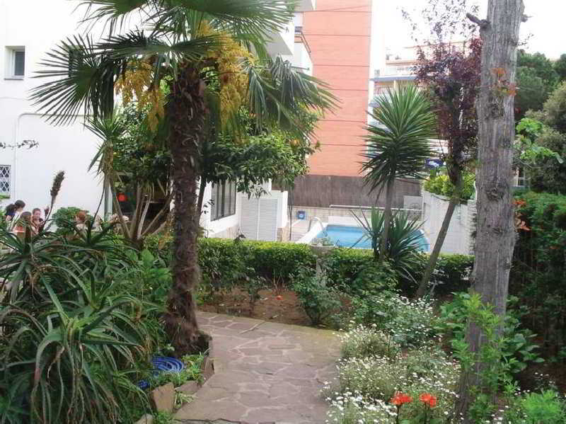 Hostal Magnolia Lloret de Mar Exterior photo