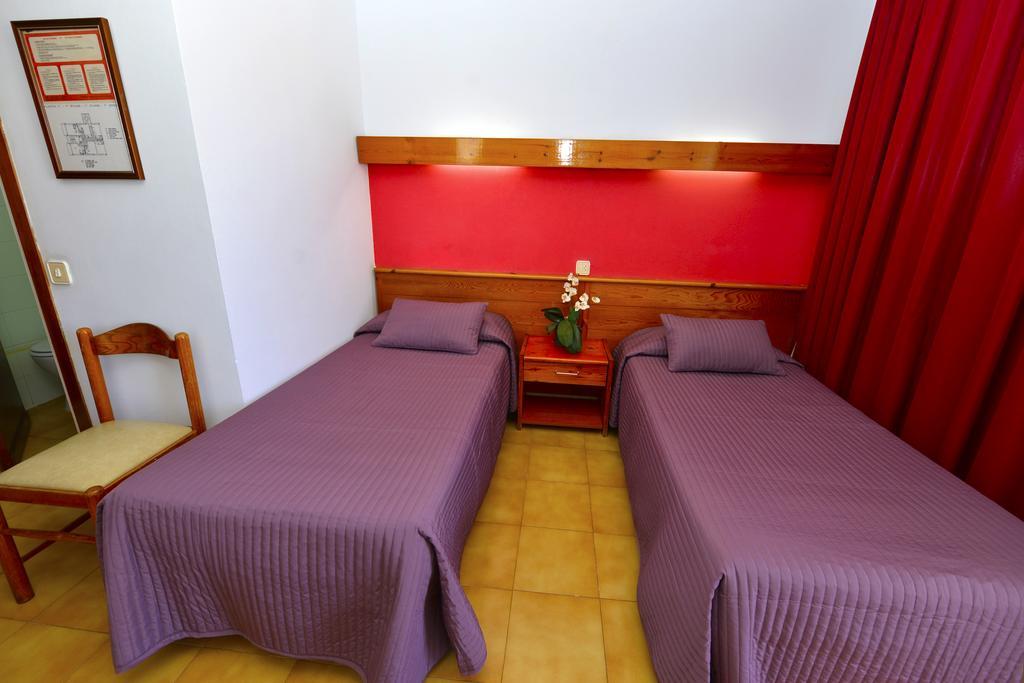 Hostal Magnolia Lloret de Mar Exterior photo