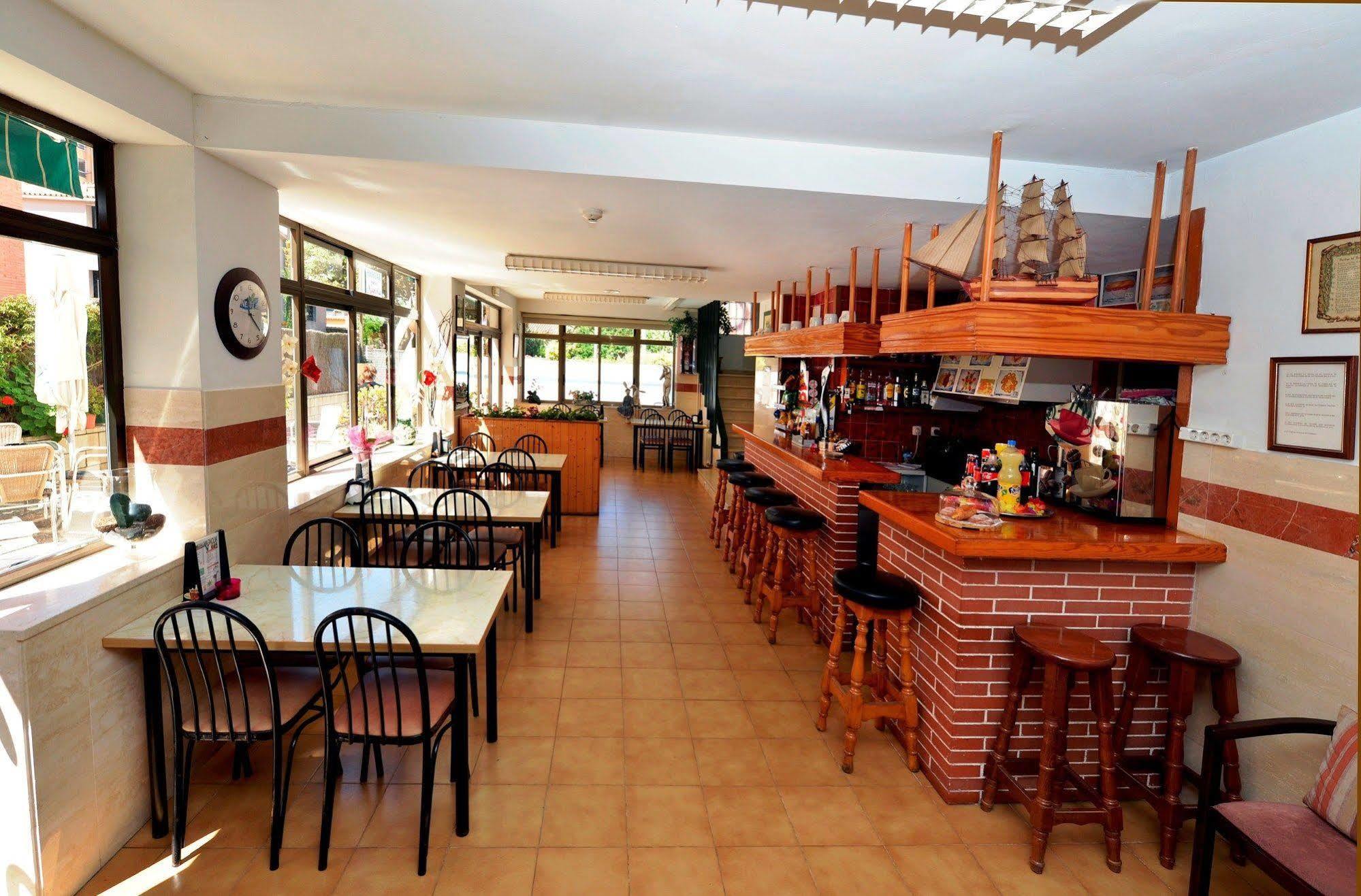 Hostal Magnolia Lloret de Mar Exterior photo