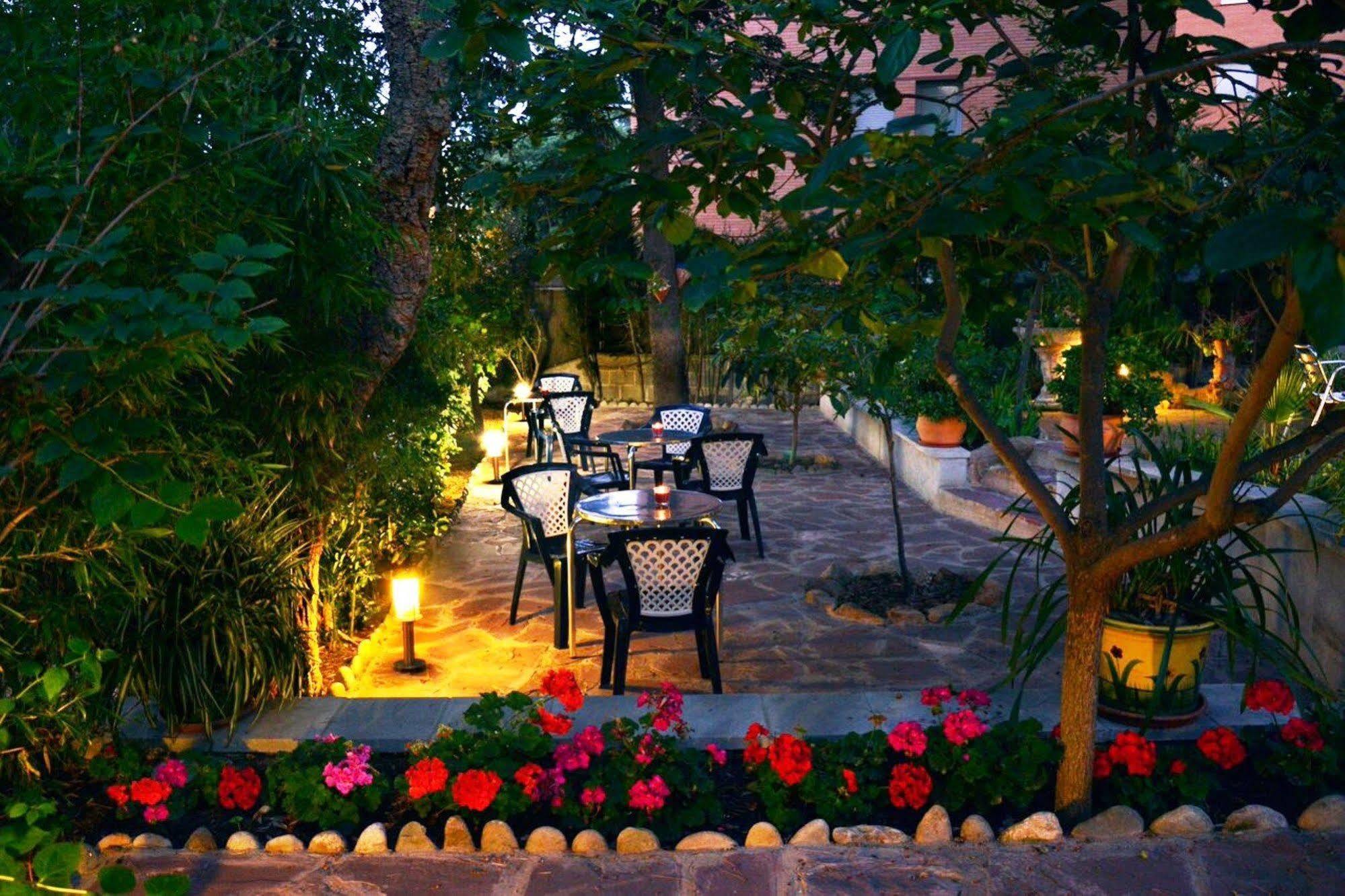 Hostal Magnolia Lloret de Mar Exterior photo